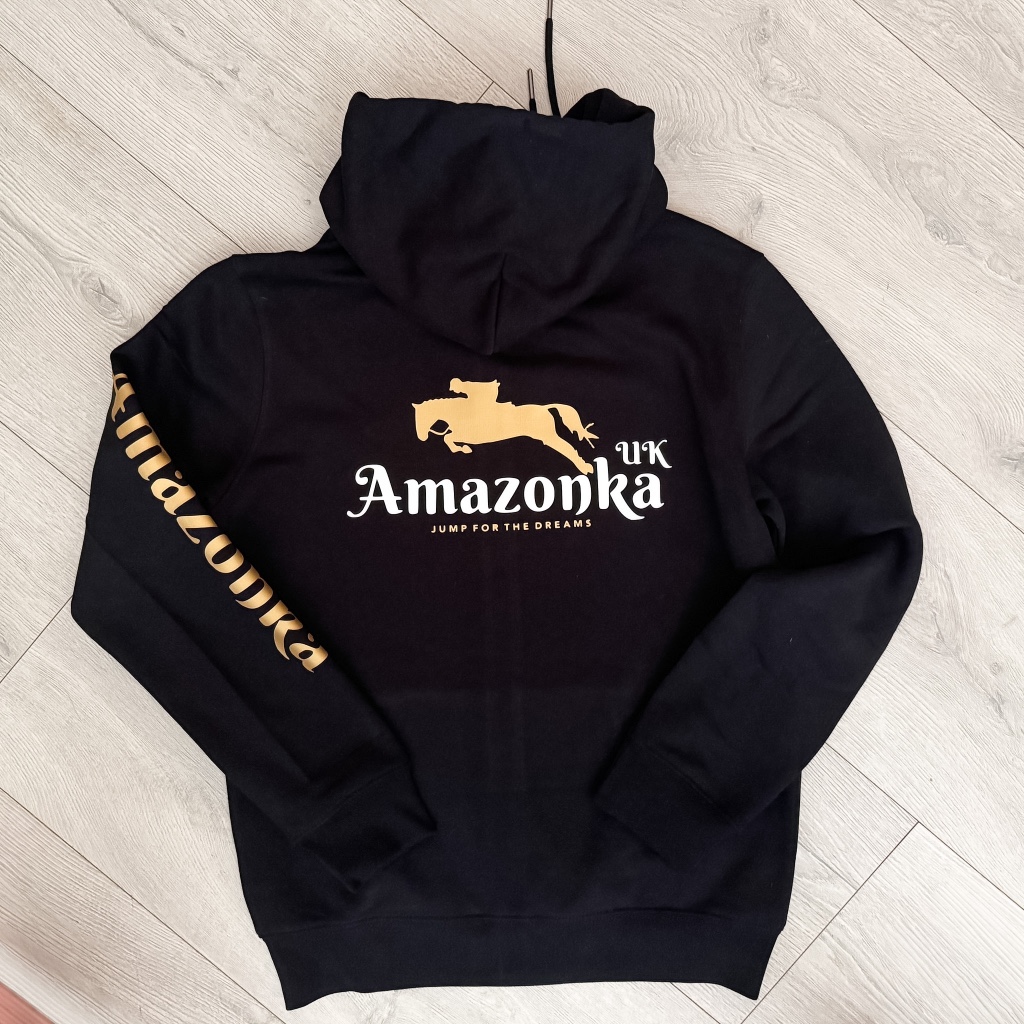 Custom full zip hoodies wykonane przez Logo Printing dla klubu jeździeckiego Amazonka UK w Nottingham.